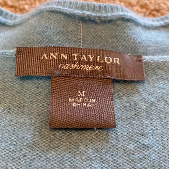 Ann Taylor V Neck Cashmere L/S Sweater Powder Blue Size Medium - Picture 1 of 8